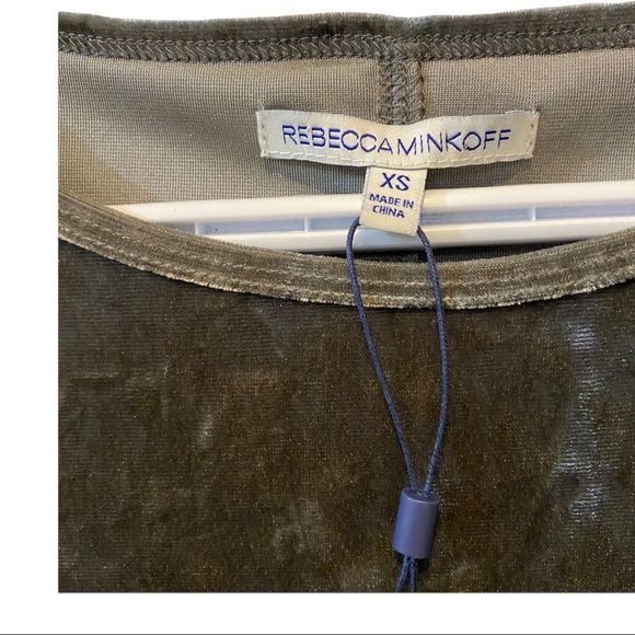 Rebecca Minkoff Women's XS Alana Top Grey Crushed Velvet Short Sleeve Hi Lo Hem - Picture 4 of 8